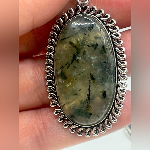 Prehnite Sterling Silver Pendant - Picture 5 of 6